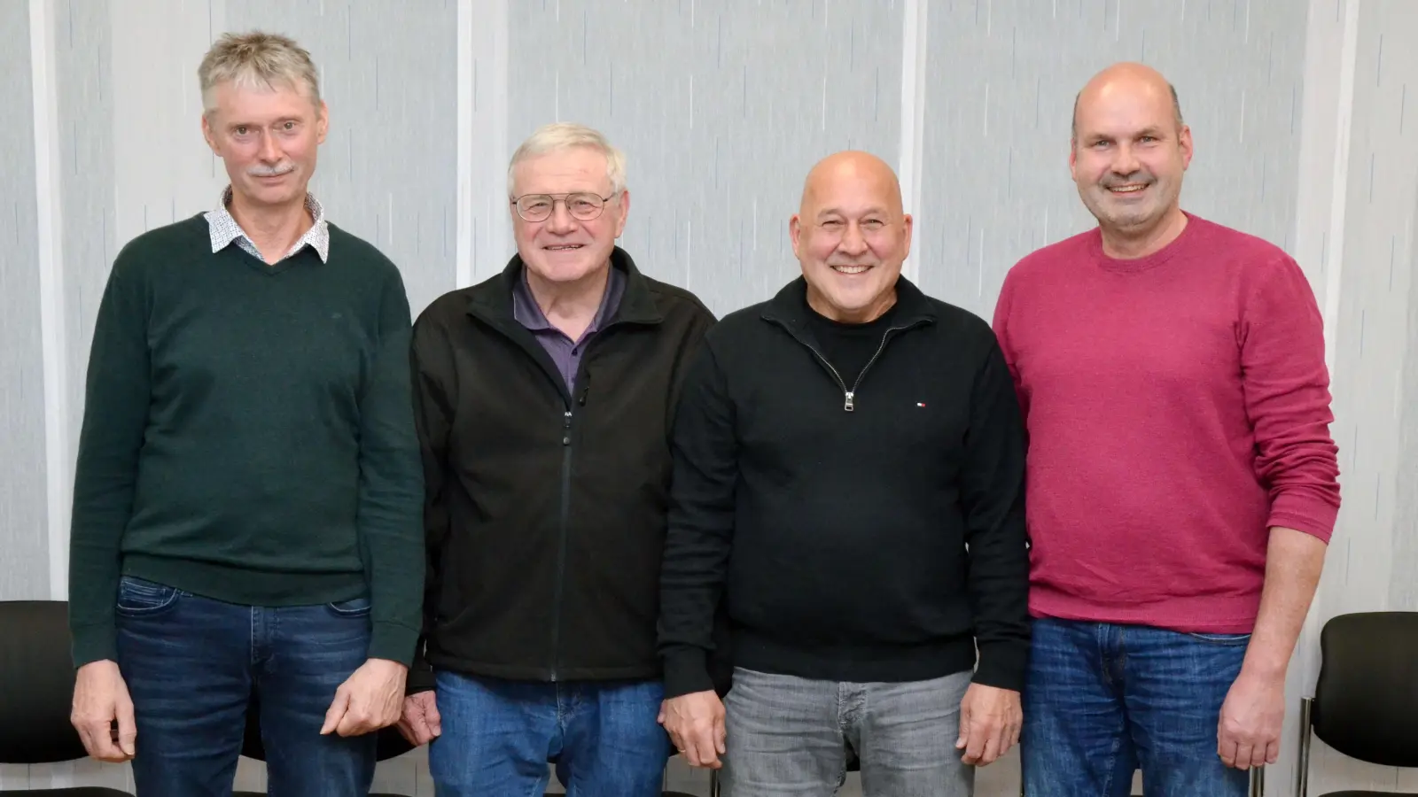 Der Gemeinderat hat seine ausscheidenden Mitglieder verabschiedet. Zum Ende der Wahlperiode verlassen das Gremium: (von links) Walter Ehret, Willi Oheimer, Ulrich Egelkraut und Bernhard Tremmel. Es fehlte Adam Kreysa.  (Foto: Yvonne Neckermann)