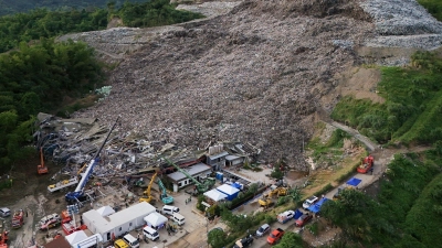 Anhaltende Regenfälle machten den Müllberg nach Angaben der Stadtverwaltung instabil. (Foto: Jacqueline Hernandez/AP/dpa)