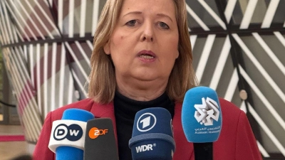 „Wir werden sie hier aufnehmen, wie wir alle anderen auch aufgenommen haben“, sagt Arbeitsministerin Bärbel Bas über junge Männer aus der Ukraine. (Foto: Ansgar Haase/dpa)