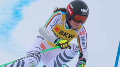 Verpatzte den Super-G in St. Moritz: Kira Weidle. (Foto: Giovanni Pizzato/AP/dpa)