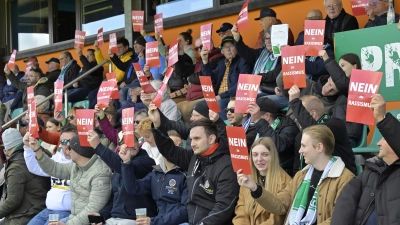 Rassismus wurde in Ansbach die Rote Karte gezeigt. (Foto: Martin Rügner)