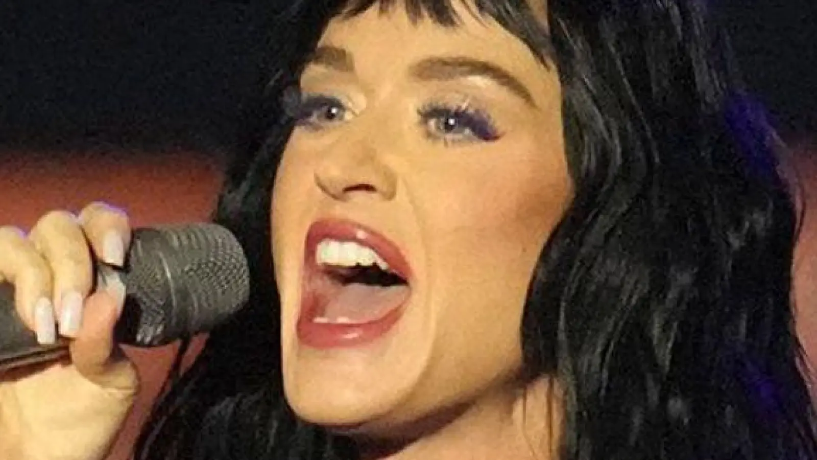 Katy Perry wehrt sich vehement gegen die Vorwürfe. (Archivbild)  (Foto: Gene J. Puskar/AP/dpa)