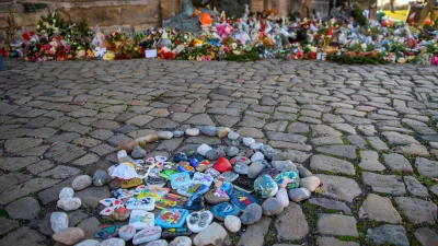 Bis heute ist der Platz vor der Johanniskirche ein Anlaufpunkt für viele Menschen. (Archivbild) (Foto: Klaus-Dietmar Gabbert/dpa)