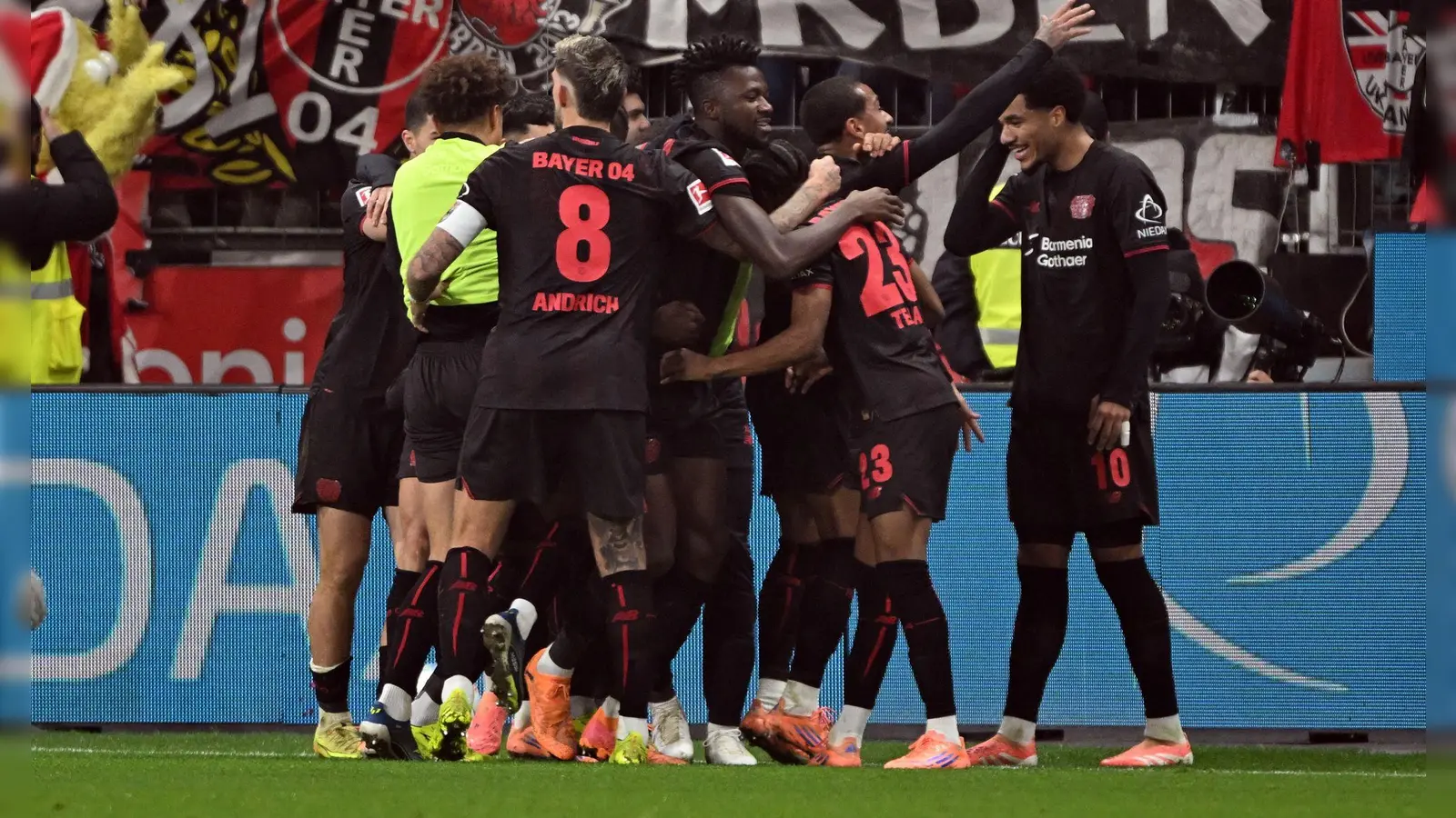 Die Profis von Bayer Leverkusen durften im Derby gegen Köln jubeln. (Foto: Federico Gambarini/dpa)