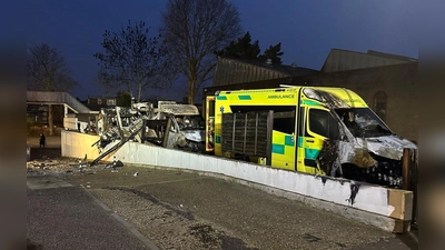 Ein Brandanschlag auf den Rettungsdienst einer jüdischen Gemeinde versetzte London in einen Schockzustand. (Foto: Pa/PA Wire/dpa)