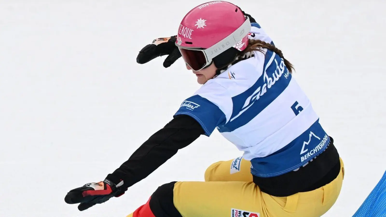 Ramona Hofmeister aus Deutschland startet im Mixed Team Wettbewerb. (Foto: Angelika Warmuth/dpa)