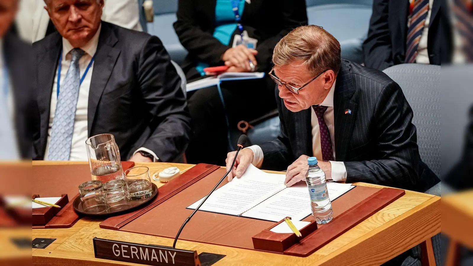 Außenminister Johann Wadephul (CDU) sowie seine Kollegen aus Frankreich und Großbritannien haben sich am Rande der UN-Vollversammlung in New York mit ihrem iranischen Kollegen getroffen. (Foto: Kay Nietfeld/dpa)