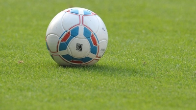 In der Fußball-Landesliga musste Neuendettelsau eine Niederlage hinnehmen. (Foto: picture alliance/dpa/Symbolbild)