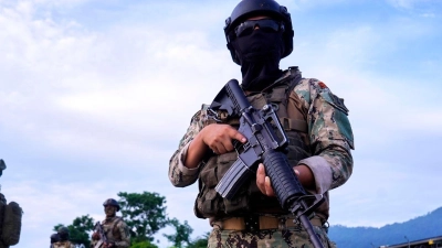 In Ecuador sind acht abgetrennte menschliche Köpfe in Jutesäcken am Straßenrand entdeckt worden. (Archivbild) (Foto: Cesar Munoz/AP/dpa)