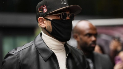 Der US-amerikanische R&amp;B-Sänger Chris Brown muss nicht ins Gefängnis. (Foto: Jordan Pettitt/PA Wire/dpa)