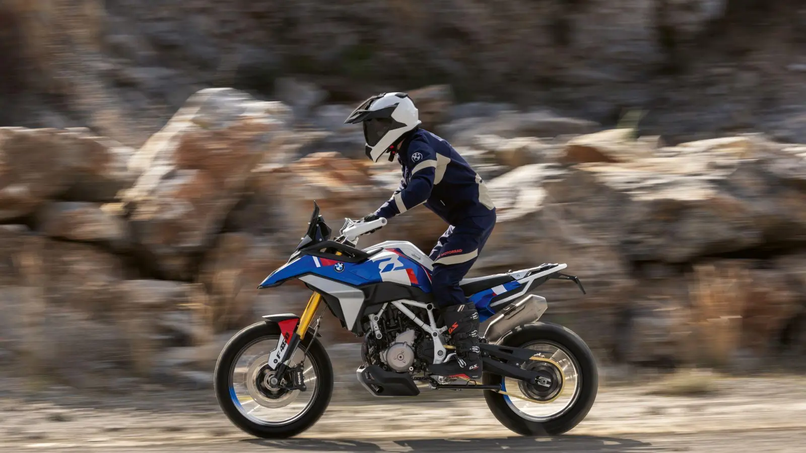 Kleiner Geländegänger: Die BMW F450 GS wiegt rund 175 Kilo. (Foto: Markus Jahn/BMW AG/dpa-tmn)