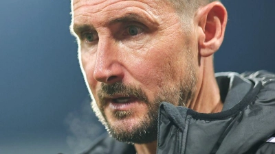 Miroslav Klose steht mit seinen Nürnberger im DFB-Pokal in Leverkusen vor der bislang härtesten Prüfung der Saison. (Foto: Daniel Karmann/dpa)