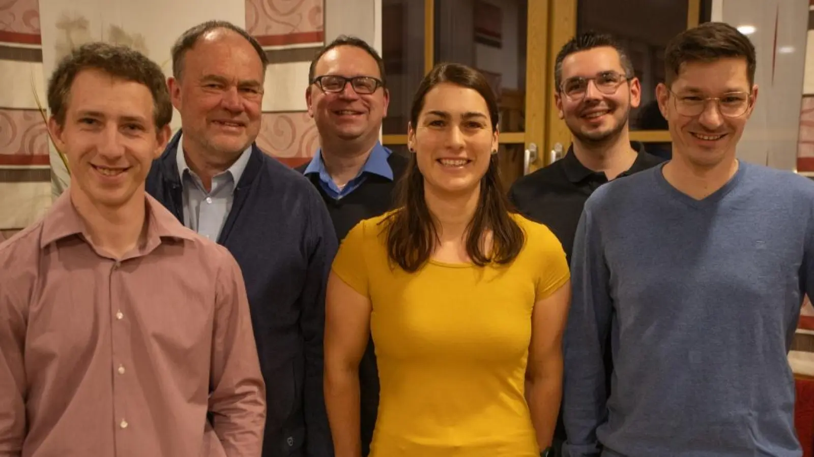 Sie treten 2026 für die Liste SPD/Unabhängige Bürger in Colmberg an (von links): Tobias Häßlein, Bernhard Heubeck, Armin Eberlein, Franziska Ortner, Jonas Lothert und David Arold.  (Foto: Markus Zahn)