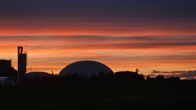Als Nahwärmelieferant denkbar: Die Biogasanlage im Leutershäuser Stadtteil Sachsen, in Sichtweite der Stadt.  (Foto: Wolfgang Grebenhof)