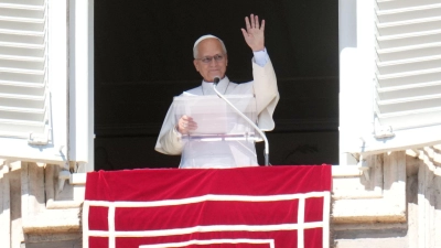 Der Papst bei seinem Angelus-Gebet. (Foto: Gregorio Borgia/AP/dpa)