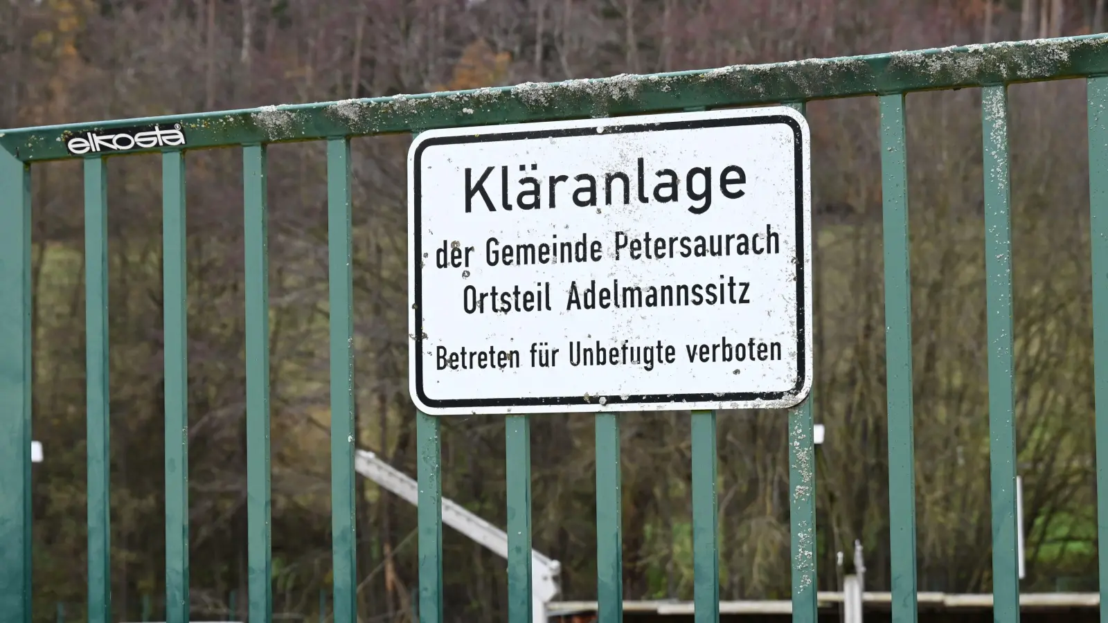 Die noch ausstehenden Verbesserungsbeiträge für die Kläranlage sind im Petersauracher Haushalt als wichtige Einnahmequelle verbucht.  (Foto: Luca Paul)