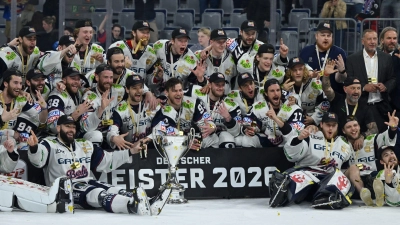 Meister Eisbären Berlin kann mit einem erneuten Triumph DEL-Geschichte schreiben. (Archvibild) (Foto: Florian Wiegand/dpa)