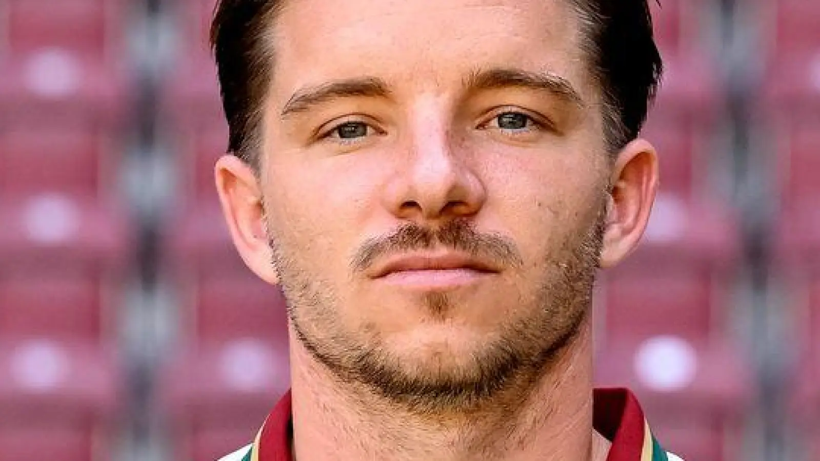 Mads Pedersen vom FC Augsburg soll vor einem Wechsel nach Berlin stehen. (Archivbild) (Foto: Harry Langer/dpa)