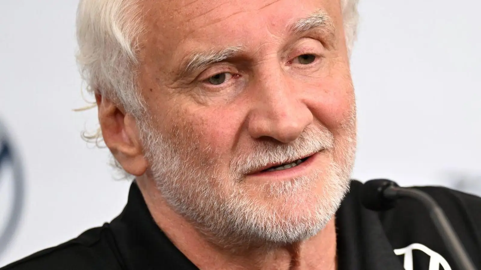Voller Fokus auf Paraguay: Rudi Völler. (Foto: Federico Gambarini/dpa)