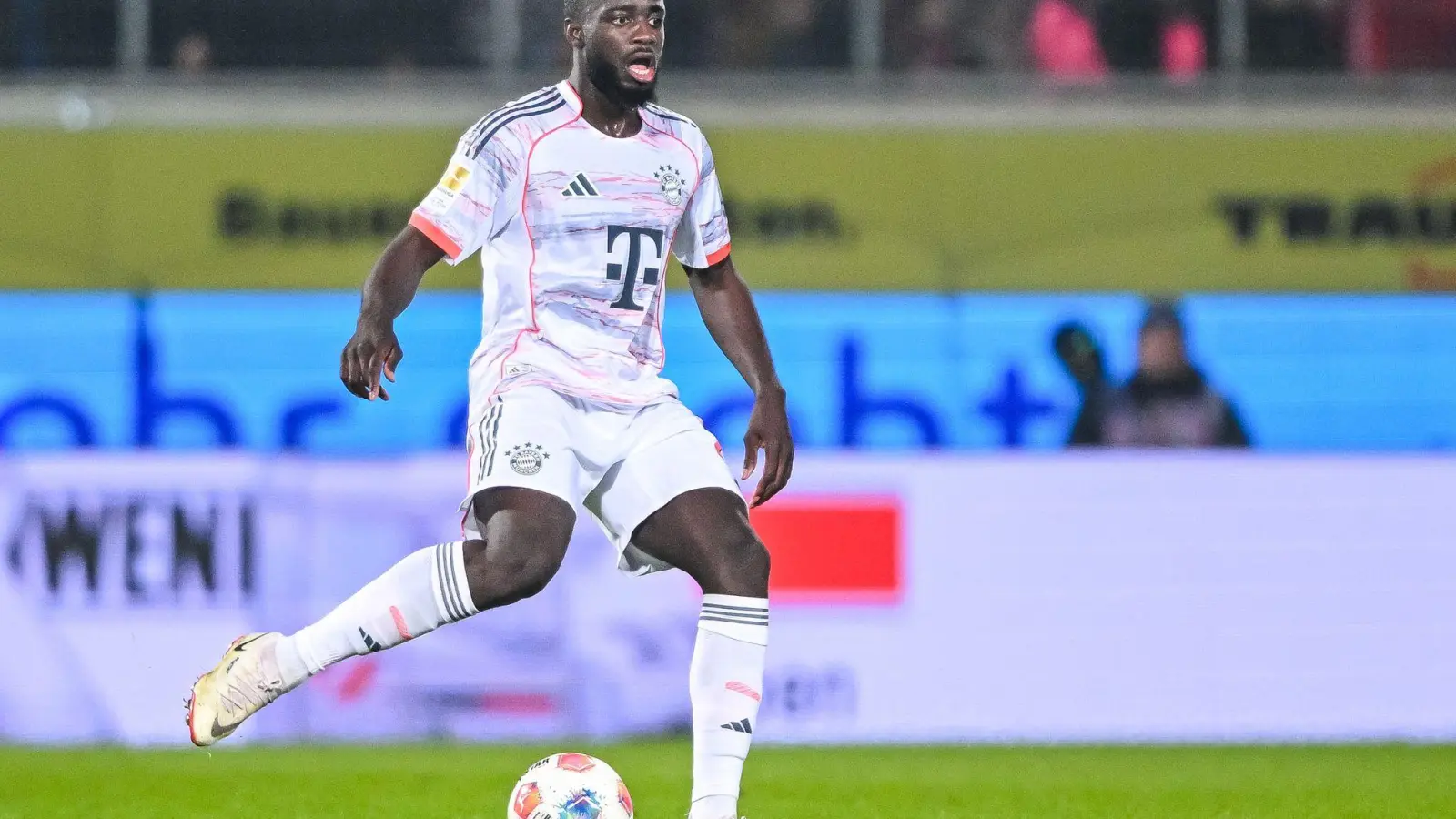 Seit 2021 beim FC Bayern: Abwehr-Ass Dayot Upamecano. (Archivbild) (Foto: Harry Langer/dpa)