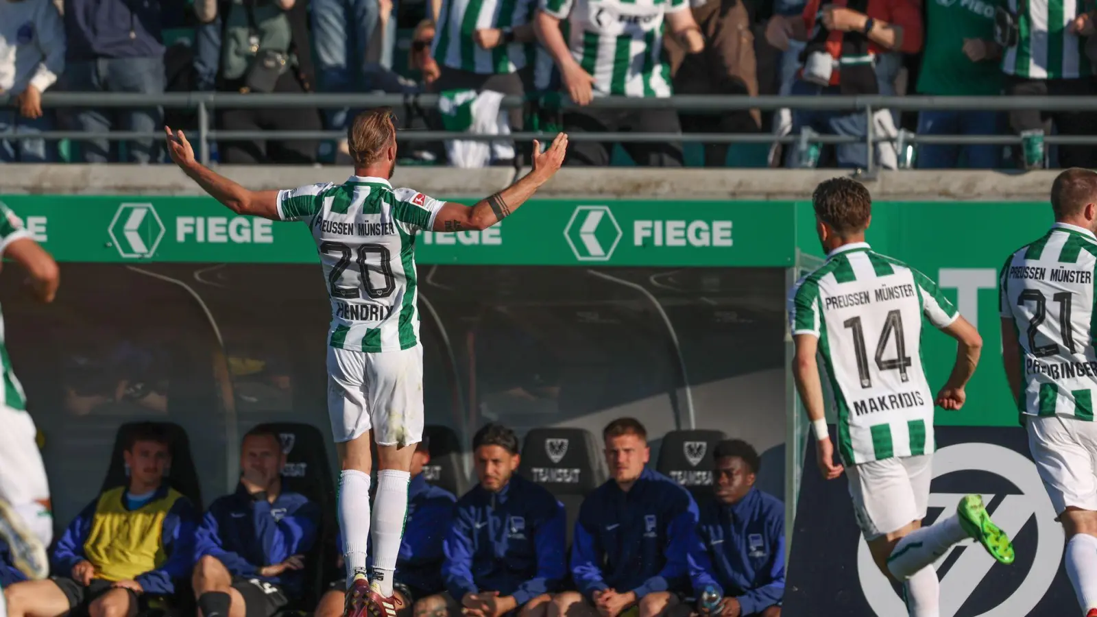 Jorrit Hendrix traf sehr sehenswert für Münster. (Foto: Friso Gentsch/dpa)