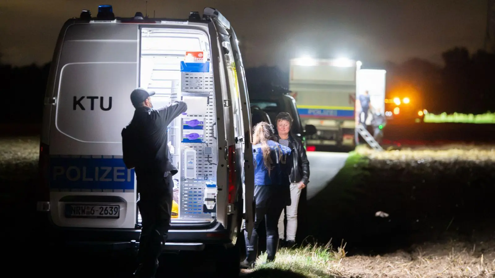 An einem Umspannwerk in Dormagen wurde ein verdächtiger Gegenstand gefunden. (Foto: Alexander Franz/dpa)