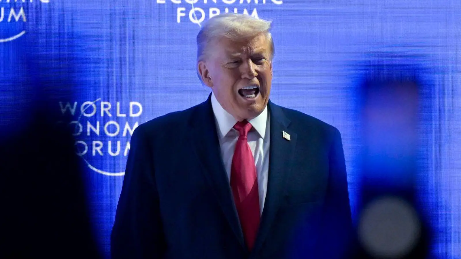 Trump will doch keine Zölle zum 1. Februar erheben.  (Foto: Gian Ehrenzeller/KEYSTONE/dpa)