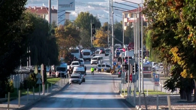 Die verbotene kurdische Arbeiterpartei PKK hat sich zu einem Anschlag auf ein Unternehmensgelände der Türkischen Luft- und Raumfahrt (TUSAS) in Ankara bekannt. (Foto: Uncredited/IHA/AP/dpa)