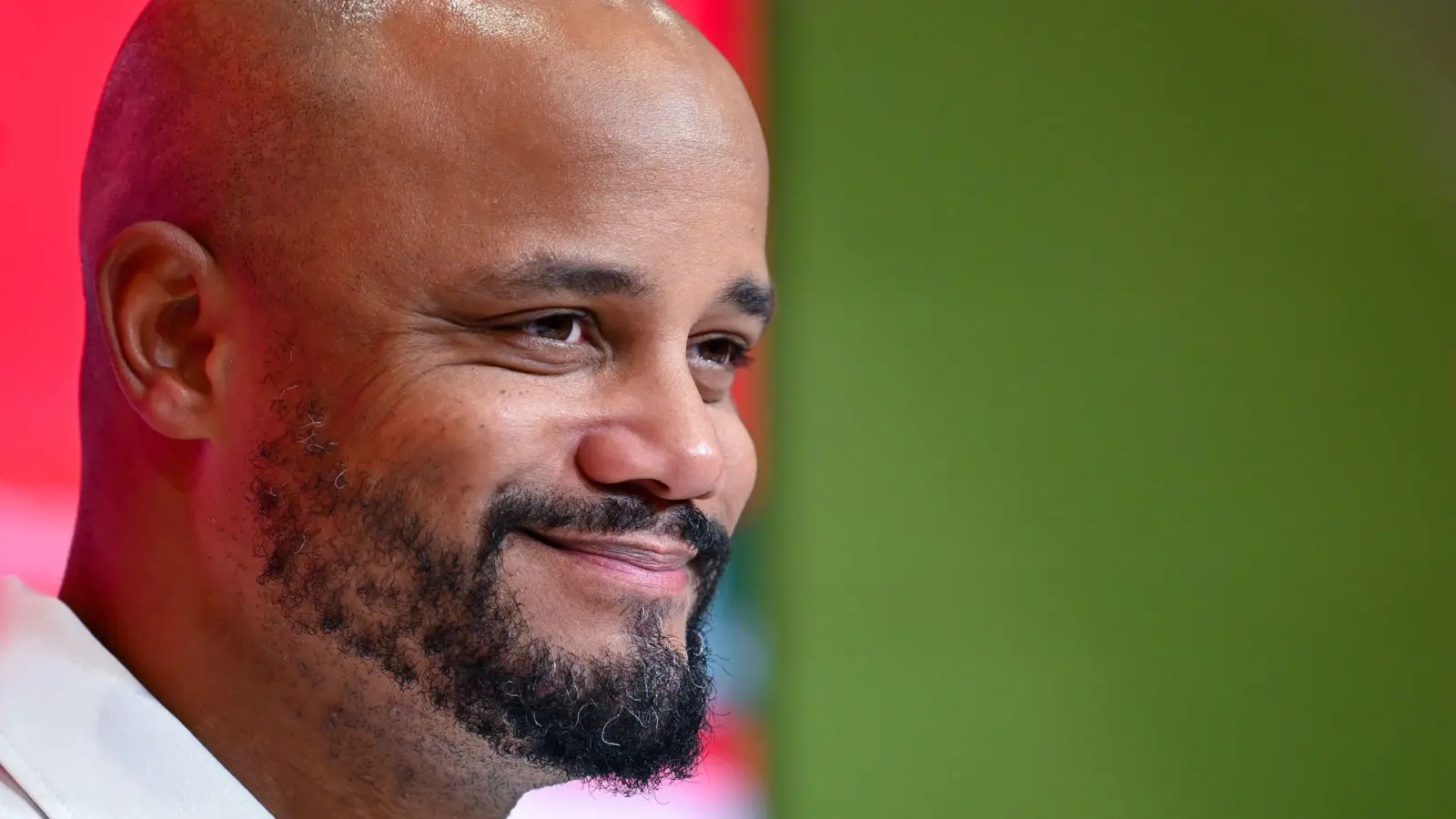 Vincent Kompany kehrt nach Hamburg zurück. Der Bayern-Trainer spielte als Profi für den HSV. (Archivbild) (Foto: Sven Hoppe/dpa)