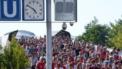 Wie kommen die Fans am Mittwoch zur Allianz Arena? Mit der U-Bahn dürfte das nicht gehen. (Archivbild) (Foto: Soeren Stache/dpa)