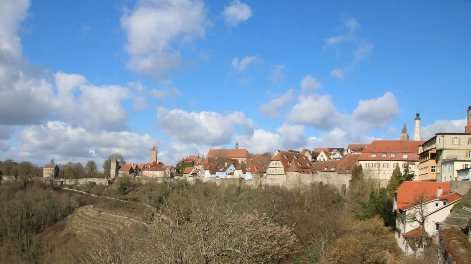 Stadtpanorama im Vorfrühling - gesehen in Rothenburg (Foto: Stefan Neidl)