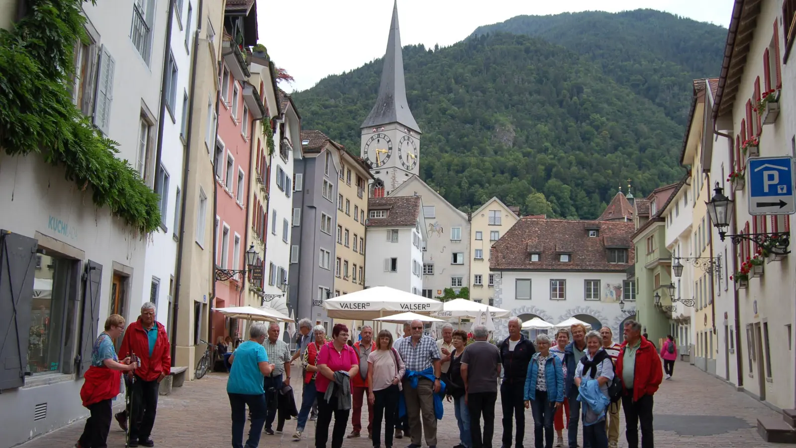 Die Stadt Chur. Im Hintergrund die Schweizer Berglandschaft. (Foto: Christa Frühwald)