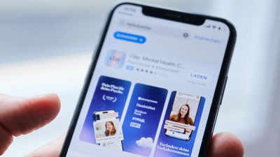 „HelloBetter“ steht auf der App Anzeige eines iPhones. (Foto: Annette Riedl/dpa/Archiv)