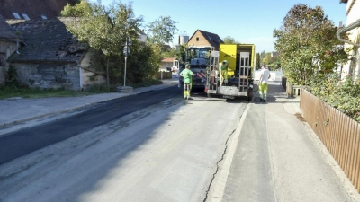 Sechs Wochen früher als geplant ist die Baustelle erledigt und die Straße wieder frei. (Foto: Karl-Heinz Gisbertz)