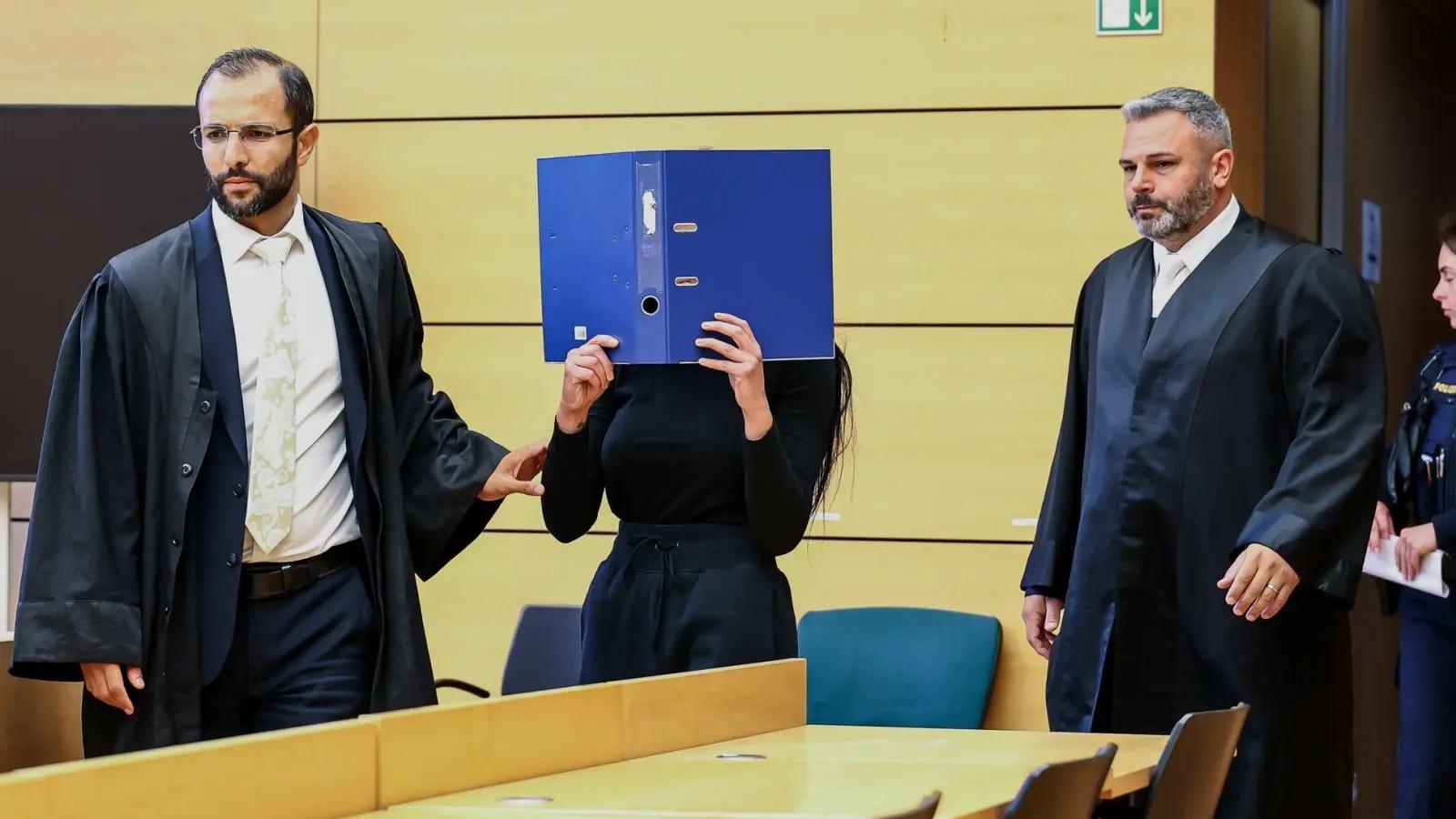 Die Angeklagte sitzt seit Herbst in Untersuchungshaft. (Archivbild) (Foto: Daniel Löb/dpa)