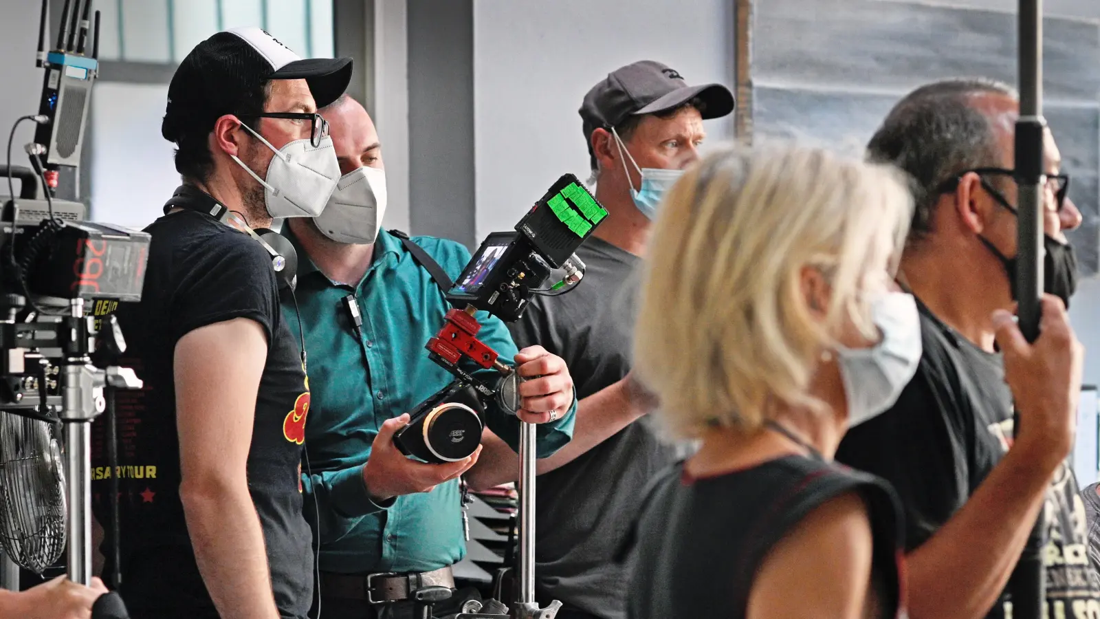 Dreharbeiten in Corona-Zeiten: Die Maske ist Pflicht. (Foto: Jim Albright)