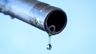 Die Spritpreise sind weiter gestiegen. (Symbolbild)  (Foto: Alain Jocard/AFP/dpa)