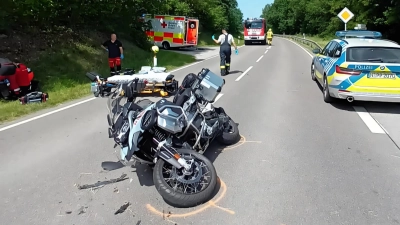 Am Pfingstsonntag kurz vor Mittag ereignete sich ein Unfall, an dem ein Auto und ein Motorrad beteiligt waren. (Foto: Kreisfeuerwehrverband Nea)