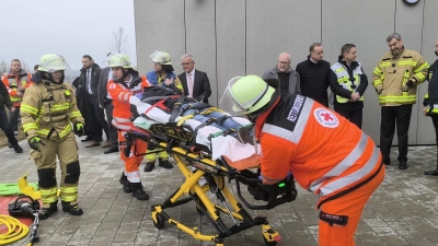 Die neue, moderne Integrierte Leitstelle Ansbach wurde im Beisein von Ministerpräsident Markus Söder in Betrieb genommen. (Foto: Thomas Schaller)