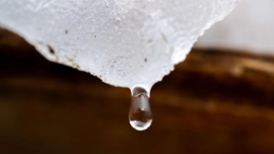 Der Winter gibt in Bayern noch nicht auf (Symbolbild).  (Foto: Pia Bayer/dpa)