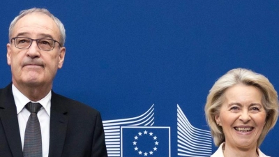 Unterzeichneten die Abkommen in Brüssel: EU-Kommissionspräsidentin Ursula von der Leyen und Guy Parmelin, Bundespräsident der Schweiz. (Foto: Peter Klaunzer/KEYSTONE/dpa)