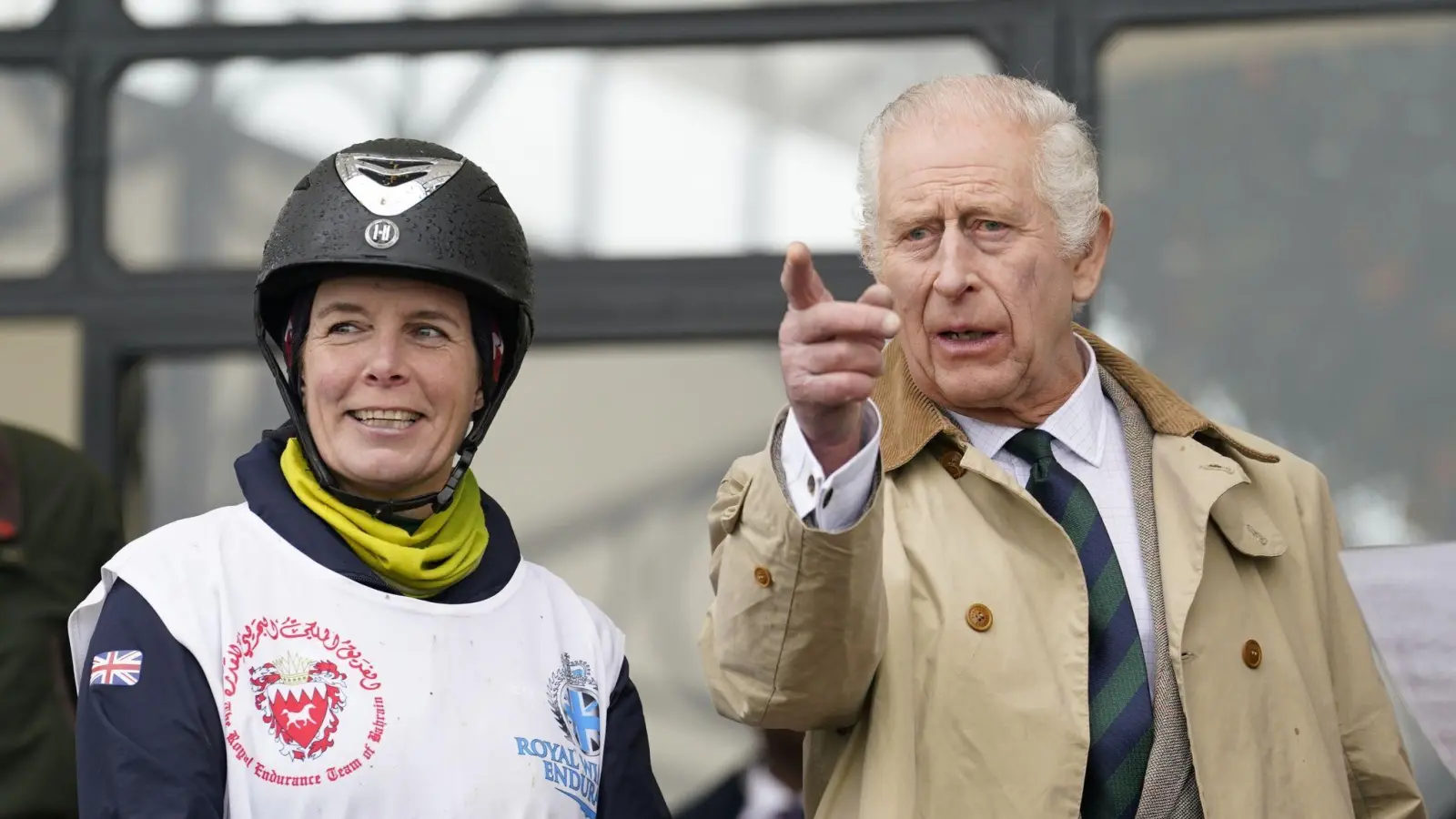 Der britische König Charles III. (r) bei der Royal Windsor Horse Show. (Foto: Andrew Matthews/PA Wire/dpa)