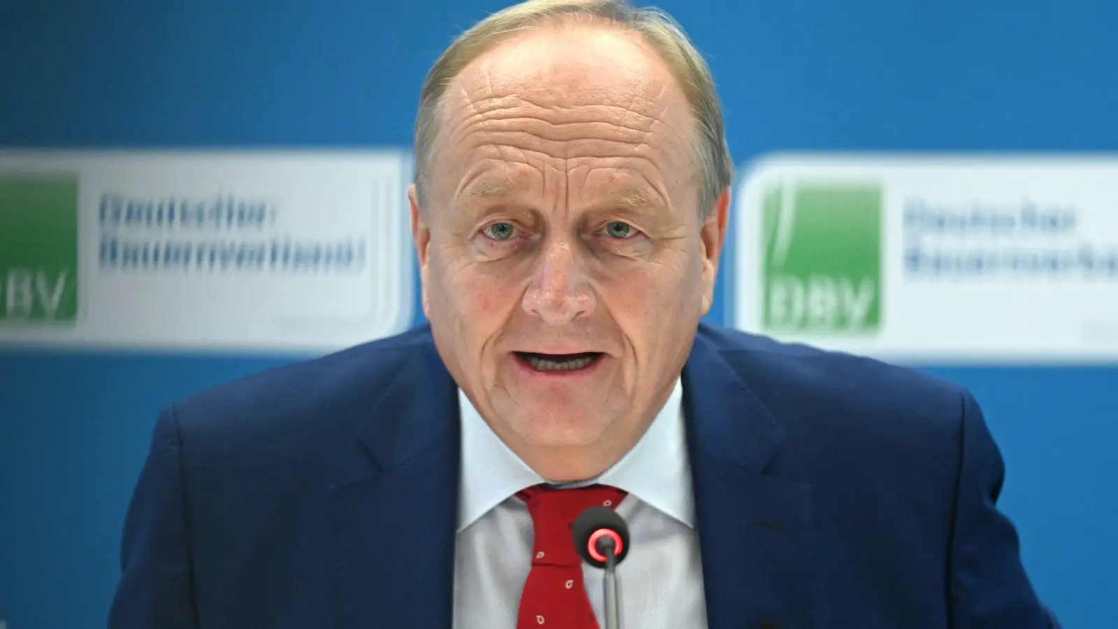 Bauernpräsident Joachim Rukwied sagte in Berlin: „Der Motor stottert weiter.“ (Foto: Elisa Schu/dpa)