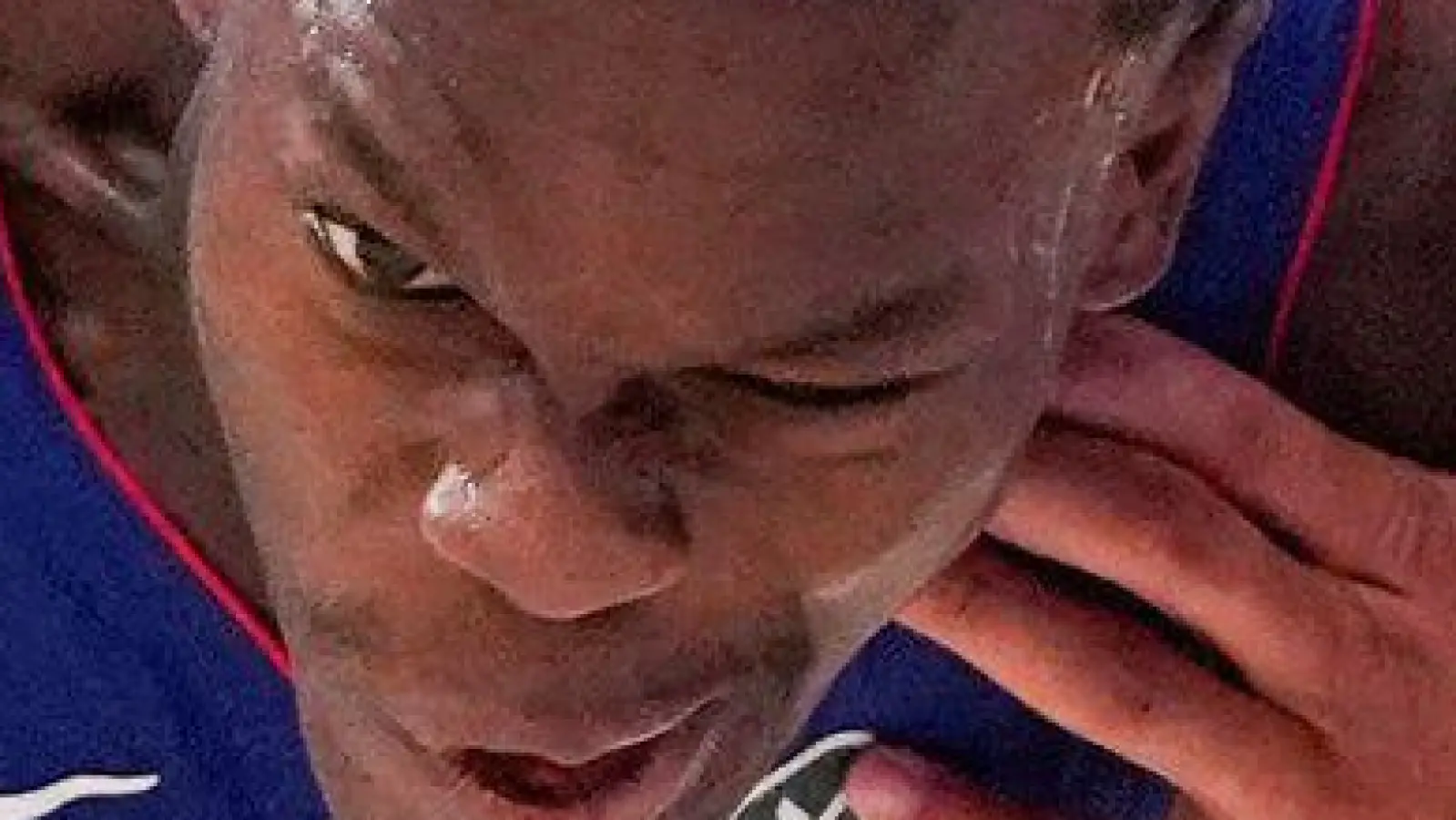 Dennis Schröder verliert mit Detroit zum Playoff-Start in New York. (Foto: Julia Demaree Nikhinson/AP/dpa)