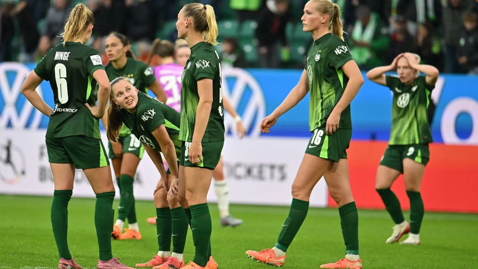 Beim Champions-League-Spiel in Lyon gab es für Wolfsburgs Fußballerinnen nichts zu holen. (Archicbild) (Foto: Swen Pförtner/dpa)