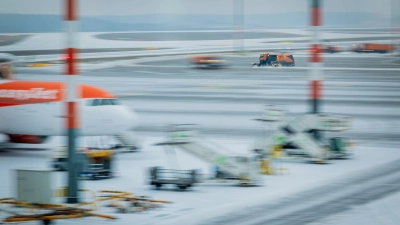 Am Hauptstadtflughafen BER ging am Donnerstagabend gar nichts mehr. (Foto: Christoph Soeder/dpa)