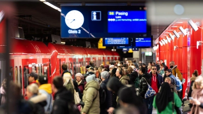 Fast alle S-Bahnlinien sind in München auf der Stammstrecke unterwegs. (Archivbild) (Foto: Lukas Barth/dpa)