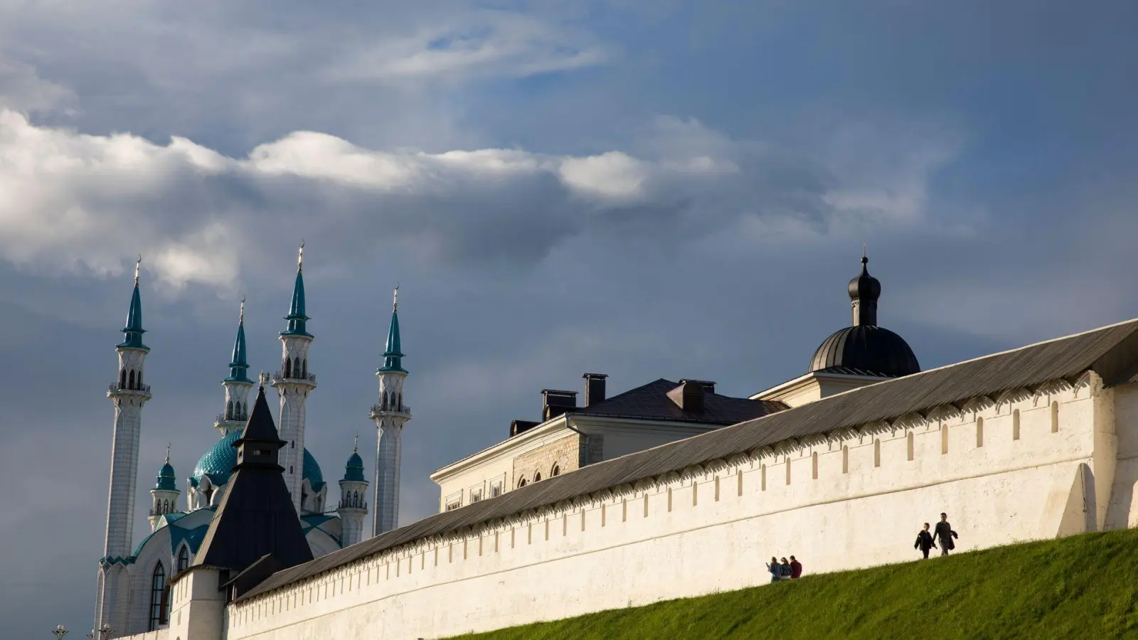 Die russische Teilrepublik Tatarstan meldet nach einem ukrainischen Drohnenangriff viele Tote und Verletzte. (Archivbild) (Foto: picture alliance / Christian Charisius/dpa)