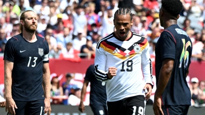 Leroy Sané bejubelt sein Tor bei der WM-Generalprobe gegen die USA.  (Foto: Federico Gambarini/dpa)