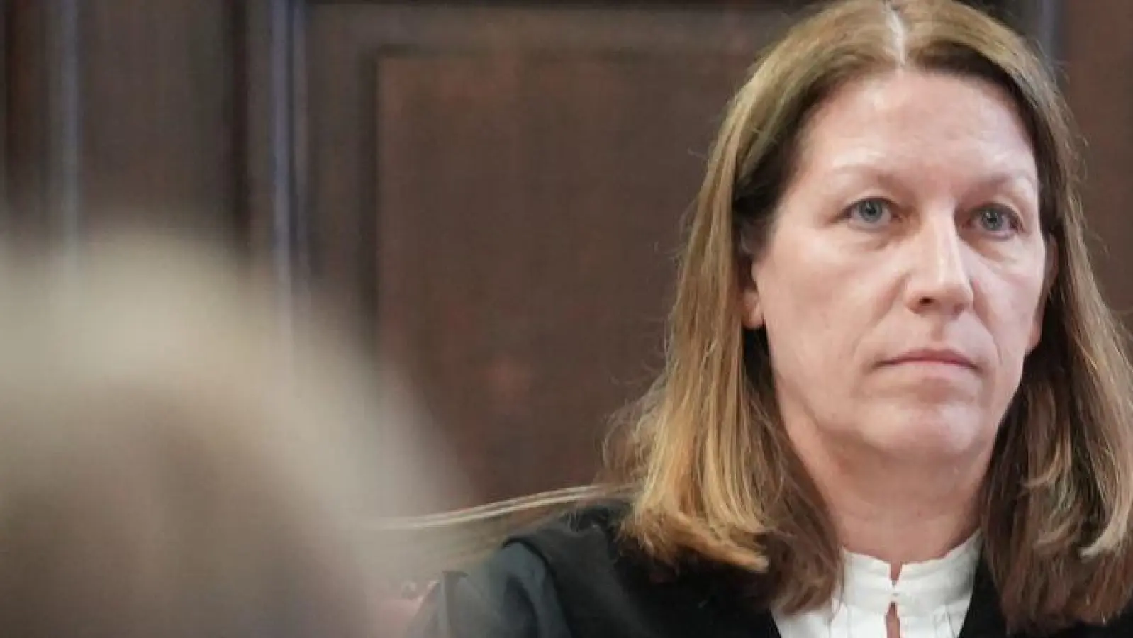 Die Vorsitzende Richterin Isabel Hildebrandt hat Christina Block mit einem Haftbefehl gedroht.  (Foto: Marcus Brandt/Pool dpa/dpa)